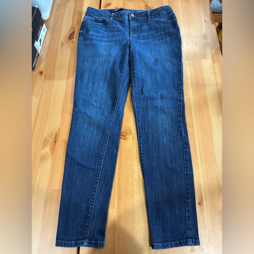 SimplyVera Wang Dark Blue Straight Leg Jeans